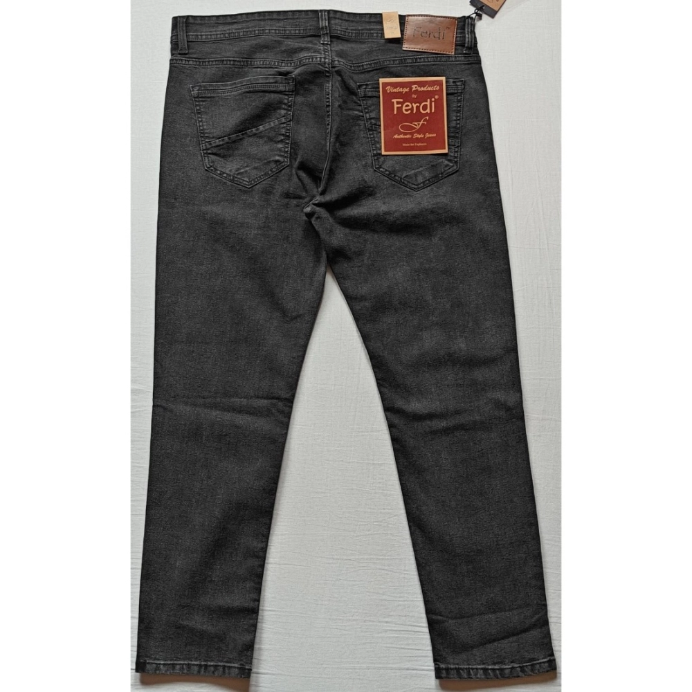 Generic Men's Cotton Blended Solid Tapered Jeans (Grey) Generic Men's Cotton Blended Solid Tapered Jeans (Grey)