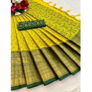 Generic Women's Cotton Silk Printed Saree With Unstitched Blouse 5.5Mtr (Light Green)