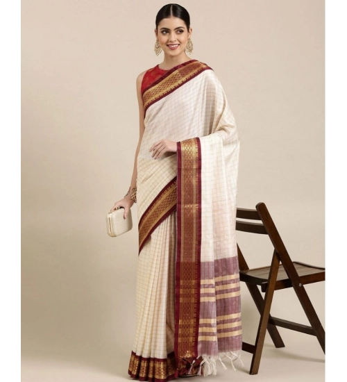 Generic Women's Cotton Silk Checkered Saree With Unstitched Blouse 5.5Mtr (Maroon)