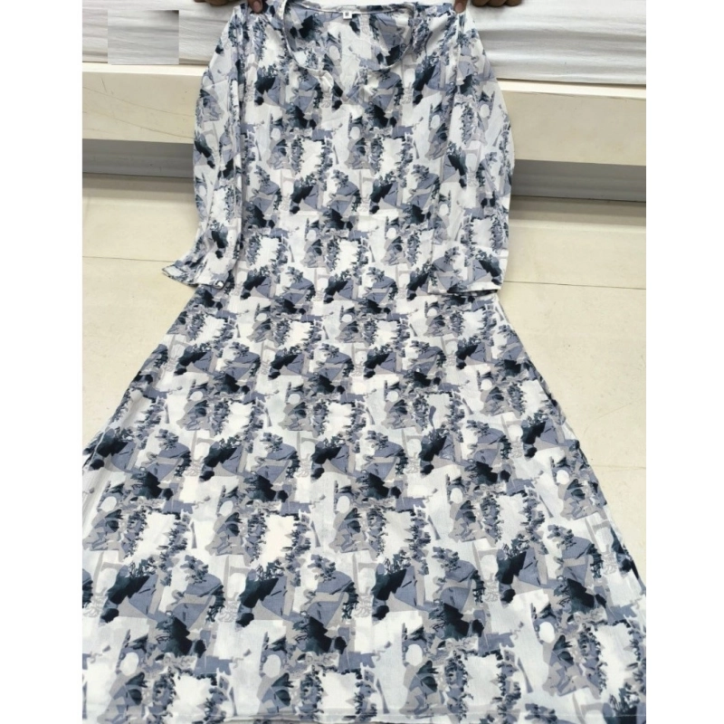 Women's Cotton Blended Printed 3/4th Sleeve V Neck Kurti (Grey)