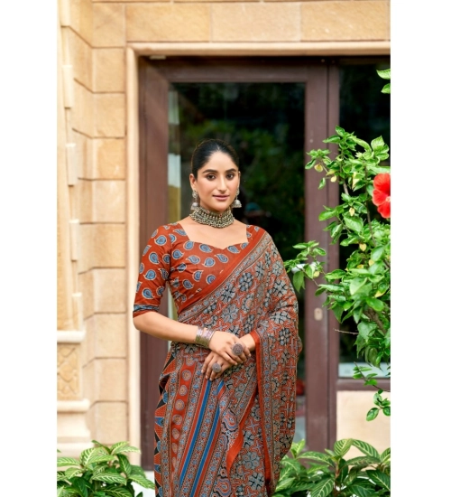 Generic Women's Cotton Printed Saree With Unstitched Blouse 5.5Mtr (Brown)