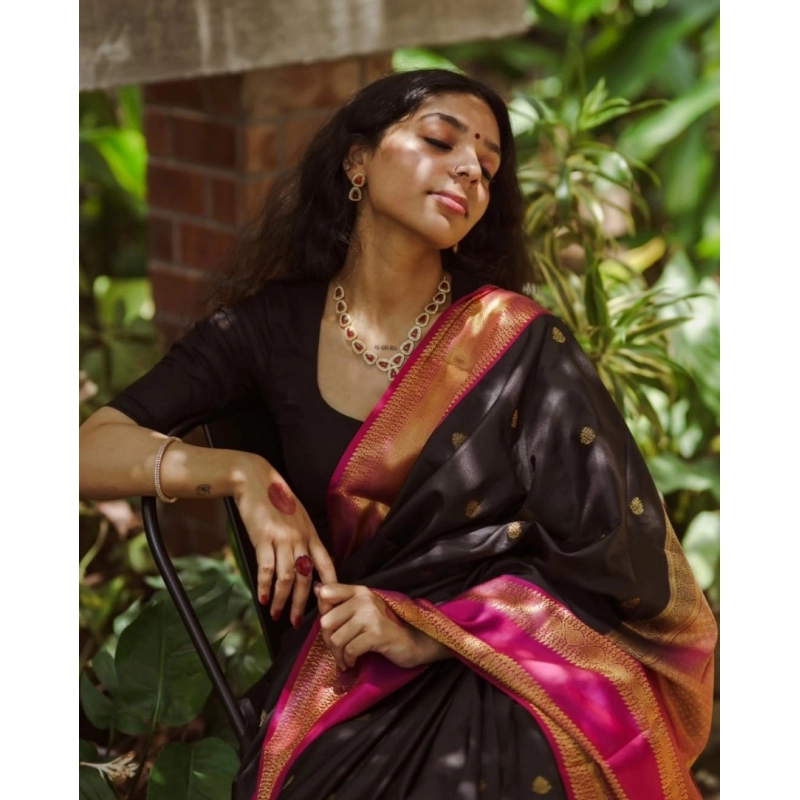 Women's Silk Printed Saree With Unstitched Blouse 5.5Mtr (Black-Pink) Women's Silk Printed Saree With Unstitched Blouse 5.5Mtr (Black-Pink)