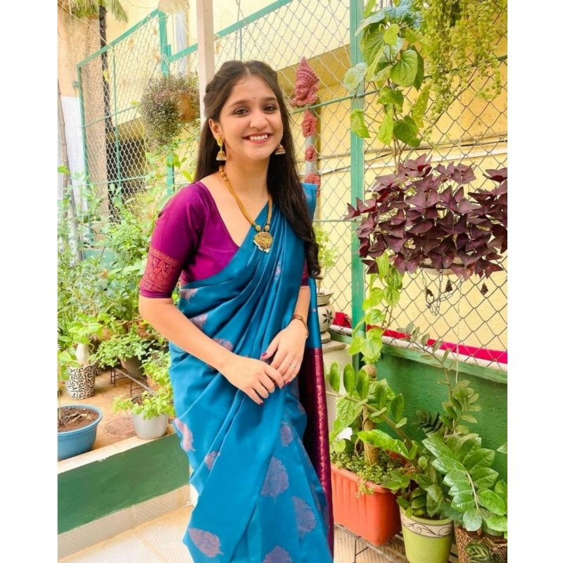 Women's Silk Printed Saree With Unstitched Blouse 5.5Mtr (Rama) Women's Silk Printed Saree With Unstitched Blouse 5.5Mtr (Rama)