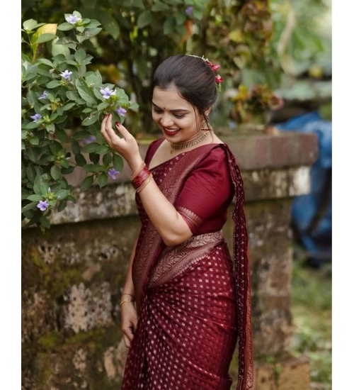 Generic Women's Silk Printed Saree With Unstitched Blouse 5.5Mtr (Maroon)