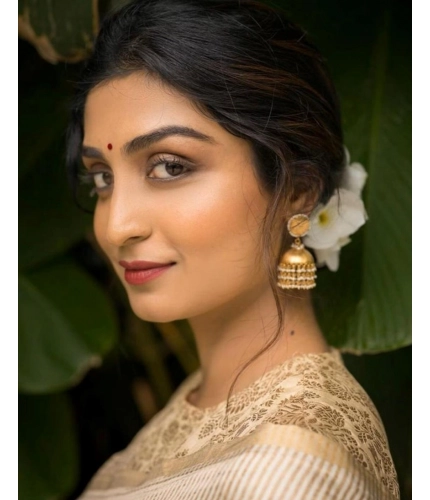 Generic Women's Silk Printed Saree With Unstitched Blouse 5.5Mtr (Off White) Generic Women's Silk Printed Saree With Unstitched Blouse 5.5Mtr (Off White)