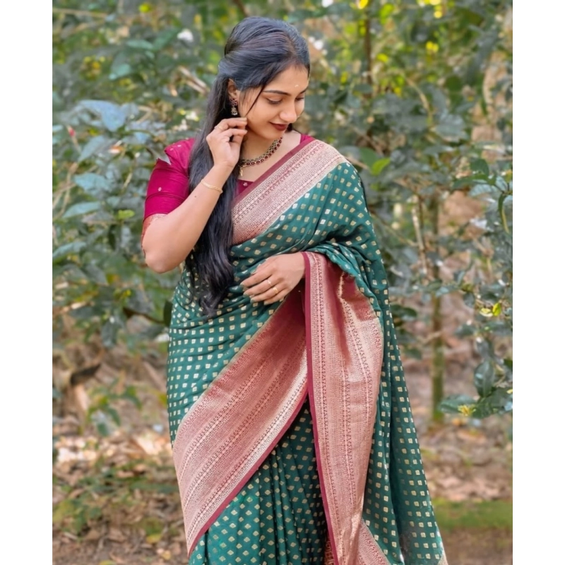 Women's Silk Printed Saree With Unstitched Blouse 5.5Mtr (Green-Red) Women's Silk Printed Saree With Unstitched Blouse 5.5Mtr (Green-Red)