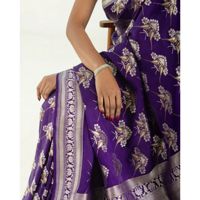 Women's Silk Printed Saree With Unstitched Blouse 5.5Mtr (Purple) Women's Silk Printed Saree With Unstitched Blouse 5.5Mtr (Purple)