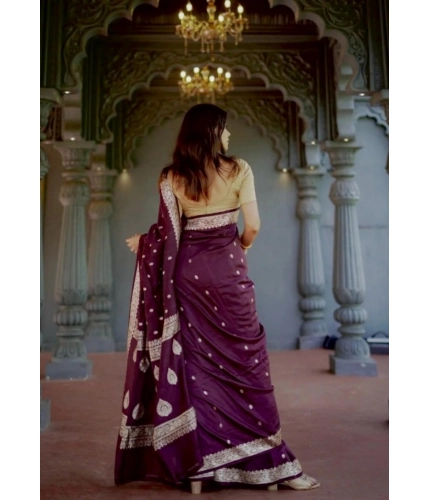 Generic Women's Cotton Printed Saree With Unstitched Blouse 5.5Mtr (Purple) Generic Women's Cotton Printed Saree With Unstitched Blouse 5.5Mtr (Purple)