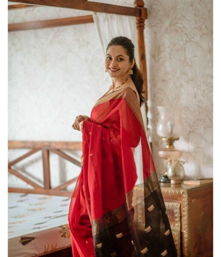 Generic Women's Cotton Printed Saree With Unstitched Blouse 5.5Mtr (Red) Generic Women's Cotton Printed Saree With Unstitched Blouse 5.5Mtr (Red)