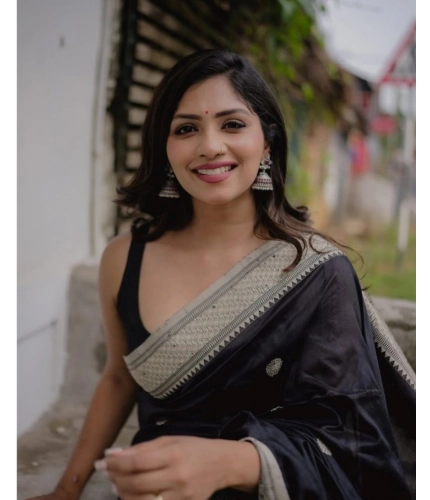 Generic Women's Silk Printed Saree With Unstitched Blouse 5.5Mtr (Black) Generic Women's Silk Printed Saree With Unstitched Blouse 5.5Mtr (Black)