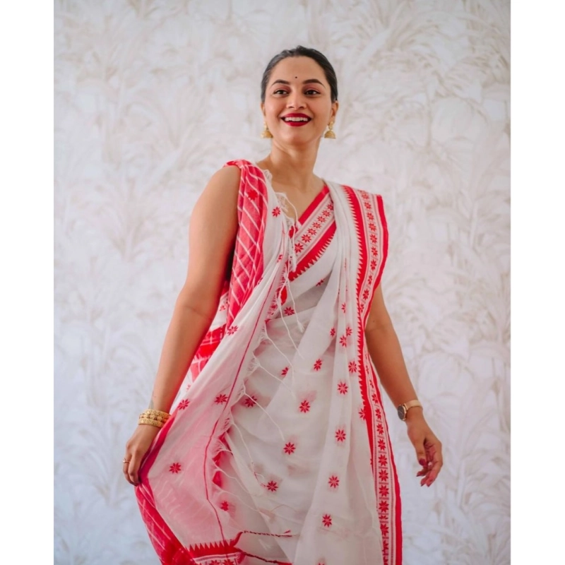 Women's Cotton Printed Saree With Unstitched Blouse 5.5Mtr (White-Pink) Women's Cotton Printed Saree With Unstitched Blouse 5.5Mtr (White-Pink)