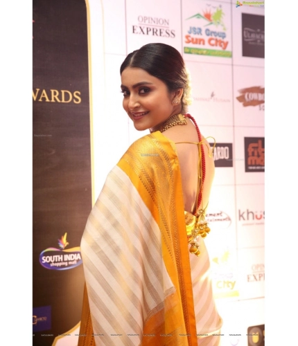 Generic Women's Silk Printed Saree With Unstitched Blouse 5.5Mtr (Off White-Yellow) Generic Women's Silk Printed Saree With Unstitched Blouse 5.5Mtr (Off White-Yellow)