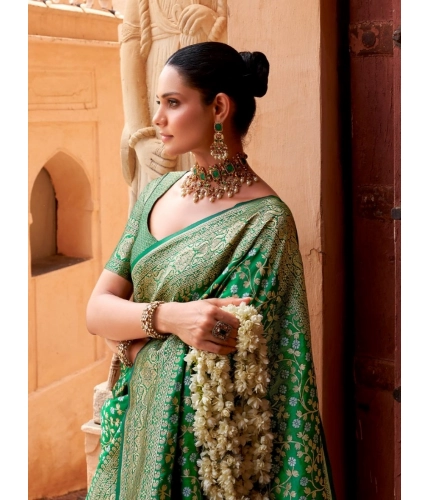 Generic Women's Silk Printed Saree With Unstitched Blouse 5.5Mtr (Green) Generic Women's Silk Printed Saree With Unstitched Blouse 5.5Mtr (Green)