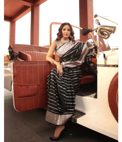 Generic Women's Silk Printed Saree With Unstitched Blouse 5.5Mtr (Black)