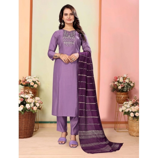 Generic Women's Silk Embroidered 3-4 th Sleeve Sweetheart Neck Kurti With Pant Dupatta Set (Lavender)