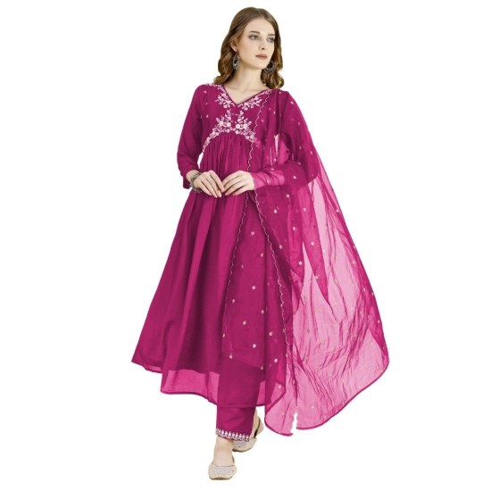 Generic Women's Vichitra Embroidery 3-4th Sleeve V Neck Alia Cut Kurti Set With Dupatta (Rani)