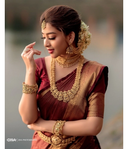 Generic Women's Silk Woven Kanjivaram Saree With Unstitched Blouse (5.5Mtr, Maroon)