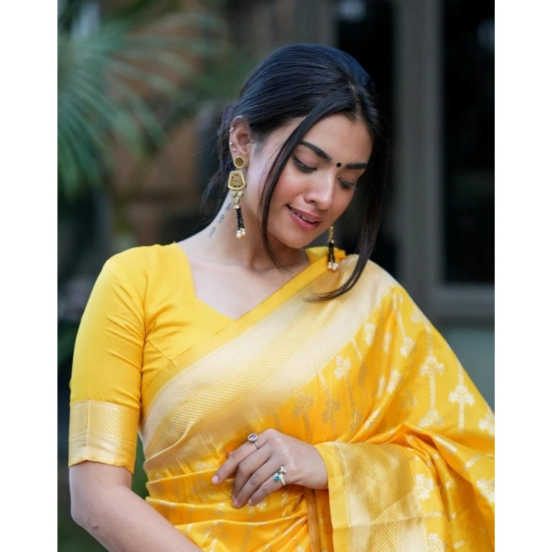 Women's Silk Blend Self Design Banarasi Saree With Unstitched Blouse (5.5Mtr, Yellow)