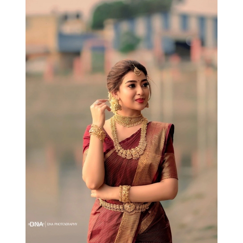 Generic Women's Silk Woven Kanjivaram Saree With Unstitched Blouse (5.5Mtr, Maroon) Generic Women's Silk Woven Kanjivaram Saree With Unstitched Blouse (5.5Mtr, Maroon)
