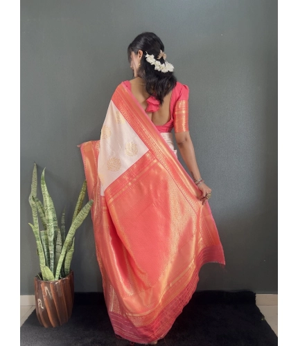 Generic Women's Silk Blend Woven Kanjivaram Saree With Unstitched Blouse (5.5Mtr, Peach)