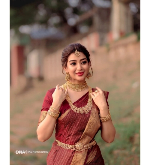 Generic Women's Silk Woven Kanjivaram Saree With Unstitched Blouse (5.5Mtr, Maroon)