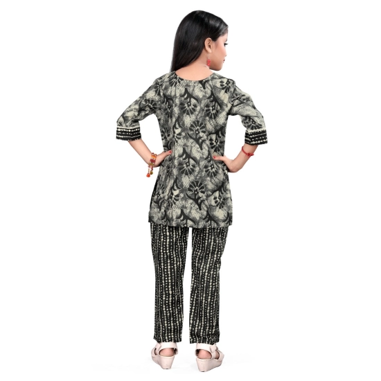 Generic Girl's Cotton Printed Top With Bottom Set (Grey)