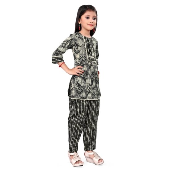 Generic Girl's Cotton Printed Top With Bottom Set (Grey)