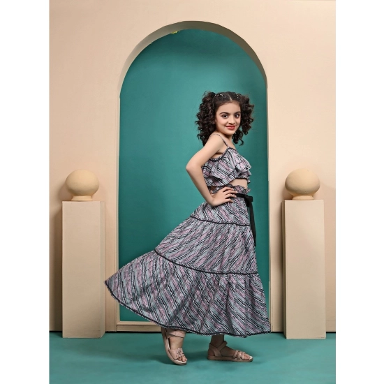 Generic Girl's Maslin Printed Crop Top And Fleared Skirt Set (Grey)