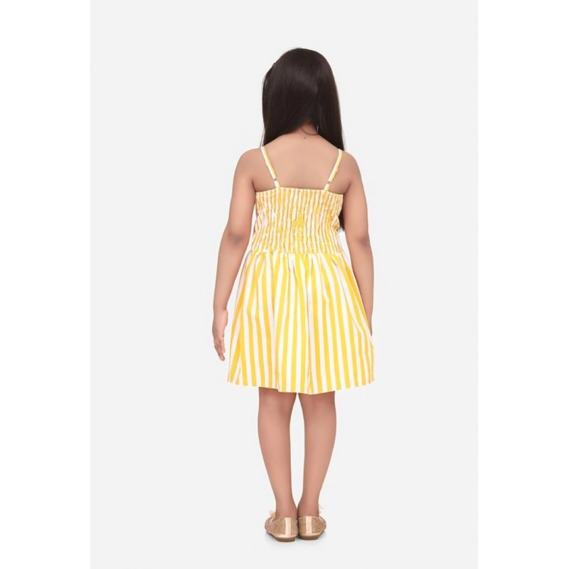 Girl's Polyester Cotton Blend Striped Sleeveless Round Neck Dress (Yellow)