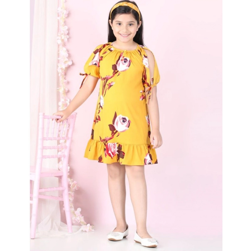 Girl's Polyester Crepe Floral Printed Slit Sleeve Round Neck Dress (Yellow-Red)