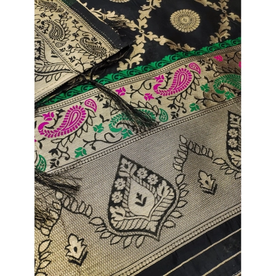 Generic Women's Banarasi Silk Printed Unstitched Salwar Suit Material With Dupatta (Black, 3Mtrs)