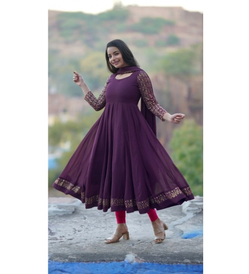 Generic Women's Georgette Embroidery 3-4th Sleeve Round Neck Kurti with Dupatta Set (Wine)