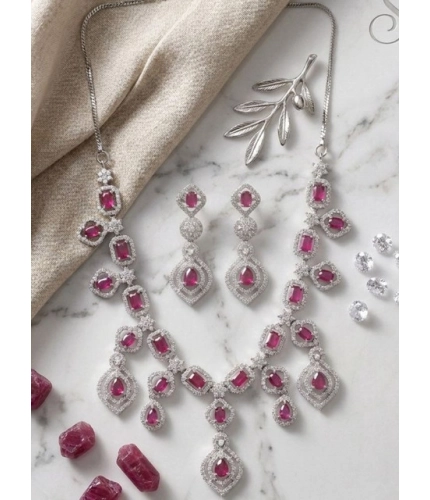 Generic Women's Brass Silver Plated Necklace set (Red)