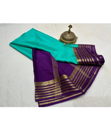 Generic Women's Crepe Chit Pallu Solid Saree With Unstitched Blouse 5.5Mtr (Sky Blue)