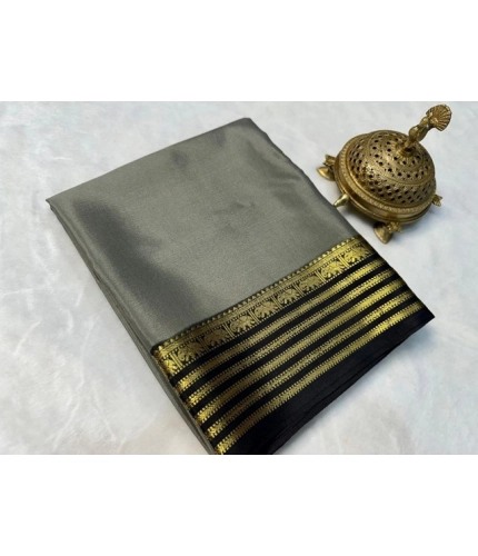 Generic Women's Crepe Chit Pallu Solid Saree With Unstitched Blouse 5.5Mtr (Gray)