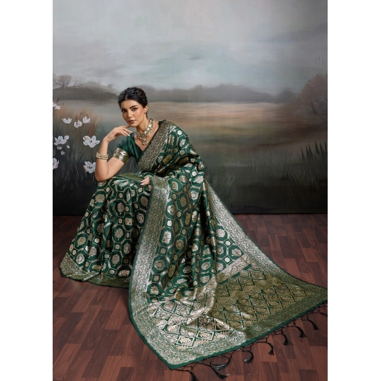 Generic Women's Silk Blend Printed Saree With Unstitched Blouse 5.5Mtr (Bottel Green) Generic Women's Silk Blend Printed Saree With Unstitched Blouse 5.5Mtr (Bottel Green)