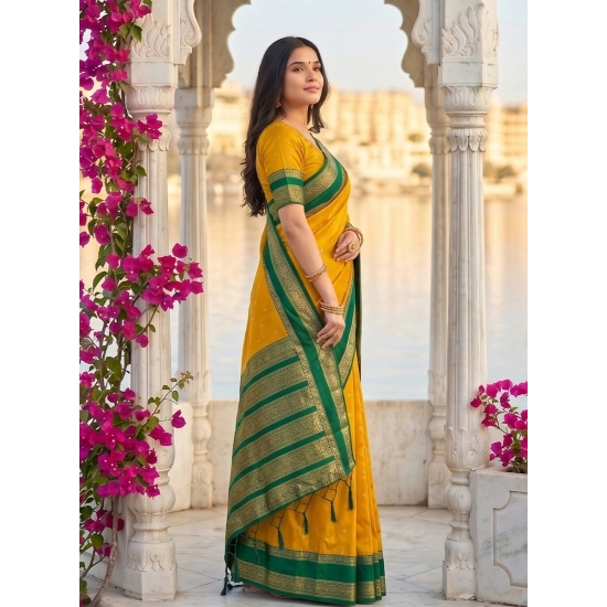 Generic Women's Silk Blend Printed Saree With Unstitched Blouse 5.5Mtr (Yellow-Green) Generic Women's Silk Blend Printed Saree With Unstitched Blouse 5.5Mtr (Yellow-Green)