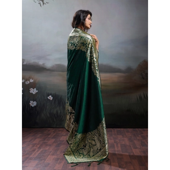 Generic Women's Silk Blend Printed Saree With Unstitched Blouse 5.5Mtr (Dark Green) Generic Women's Silk Blend Printed Saree With Unstitched Blouse 5.5Mtr (Dark Green)