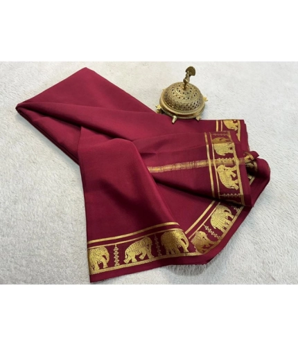 Generic Women's Crepe Chit Pallu Solid Saree With Unstitched Blouse 5.5Mtr (Maroon)