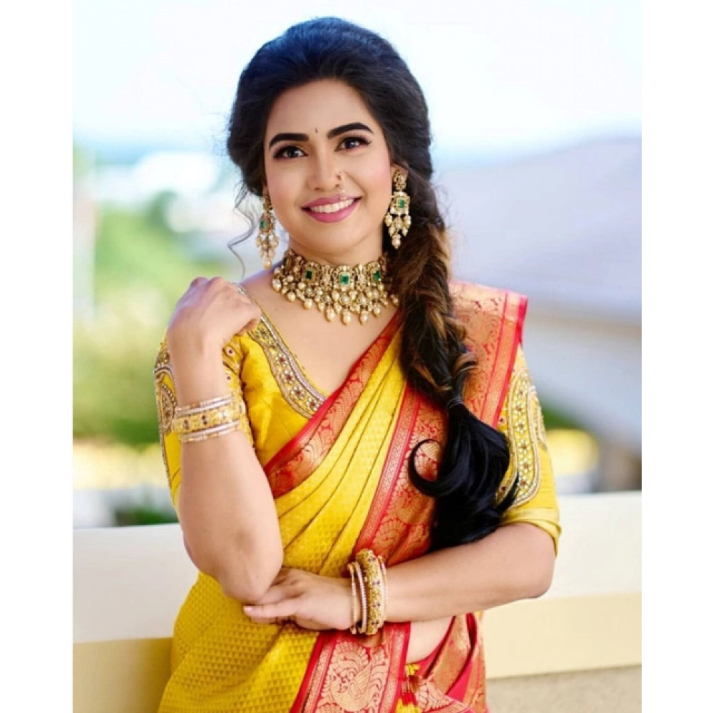 Generic Women's Soft Litchi Silk Jacquard Work Saree With Unstitched Blouse 5.5Mtr (Yellow) Generic Women's Soft Litchi Silk Jacquard Work Saree With Unstitched Blouse 5.5Mtr (Yellow)