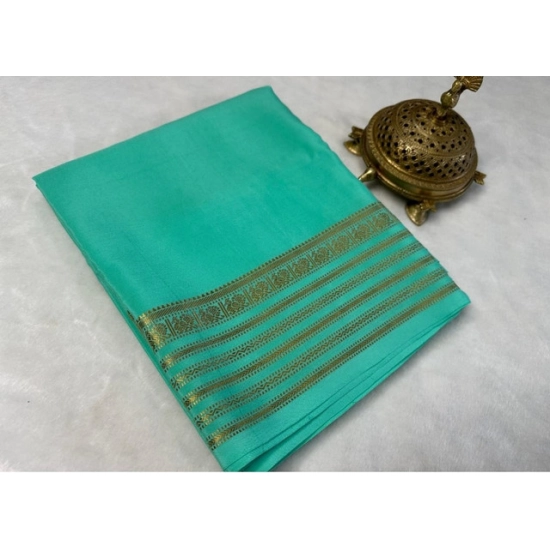 Generic Women's Crepe Chit Pallu Solid Saree With Unstitched Blouse 5.5Mtr (Ramagreen)