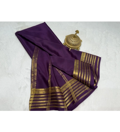 Generic Women's Crepe Chit Pallu Solid Saree With Unstitched Blouse 5.5Mtr (Dark Purple)