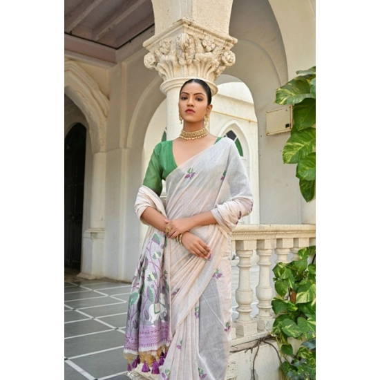 Generic Women's Blended_Cotton Floral Weaving Pattern Saree With Unstitched Blouse 5.5Mtr (Purple) Generic Women's Blended_Cotton Floral Weaving Pattern Saree With Unstitched Blouse 5.5Mtr (Purple)