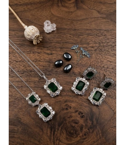 Generic Women's Brass Silver Plated Pendant Set (Green)