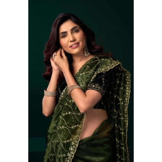 Generic Women's Net Sequence Saree With Unstitched Blouse 5.5Mtr (Light Green) Generic Women's Net Sequence Saree With Unstitched Blouse 5.5Mtr (Light Green)