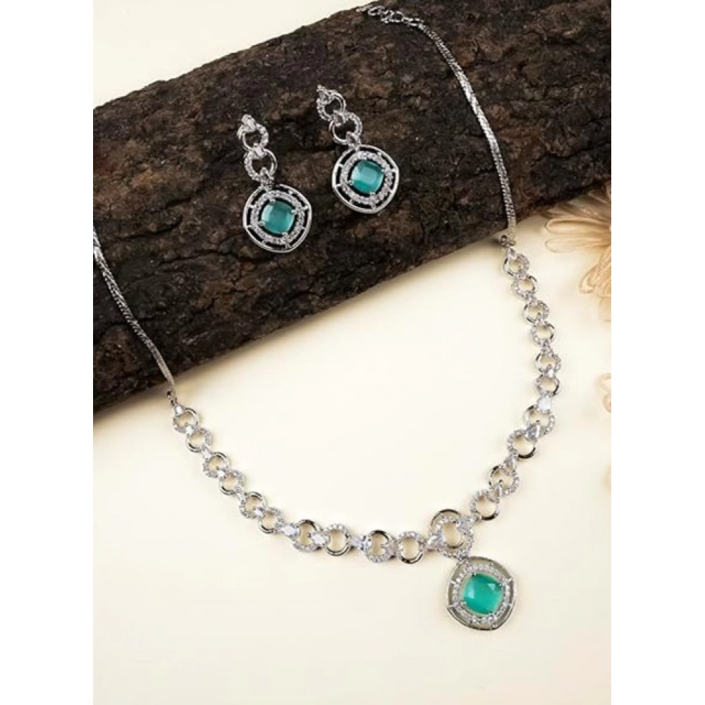 Generic Women's Brass Silver Plated Necklace set (Turquoise) Generic Women's Brass Silver Plated Necklace set (Turquoise)