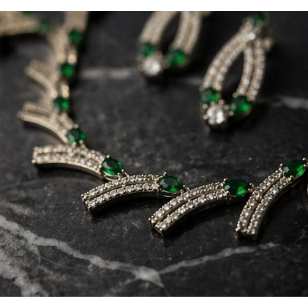 Generic Women's Brass Silver Plated Necklace set (Green) Generic Women's Brass Silver Plated Necklace set (Green)