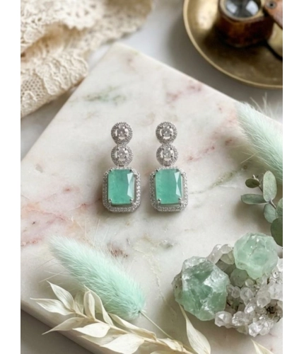 Generic Women's Brass Silver Plated Drop Earrings (Turquoise)