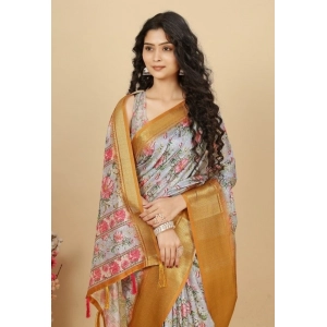 Generic Women's Cotton Silk Floral Printed Saree With Unstitched Blouse 5.5Mtr (Lavender)