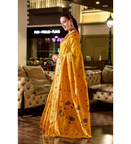 Generic Women's Silk Blend Zari Woven Saree With Unstitched Blouse 5.5Mtr (Mustard)